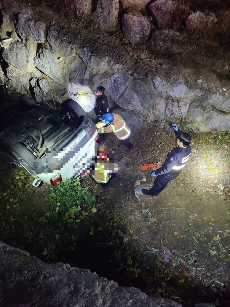 (2217)강릉 대전동 교통사고(추락).jpg