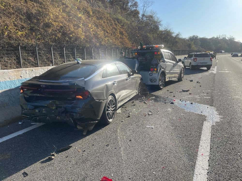 (1504) 원주 문막 영동고속도로 다중 추돌사고 현장활동 사진2.jpg