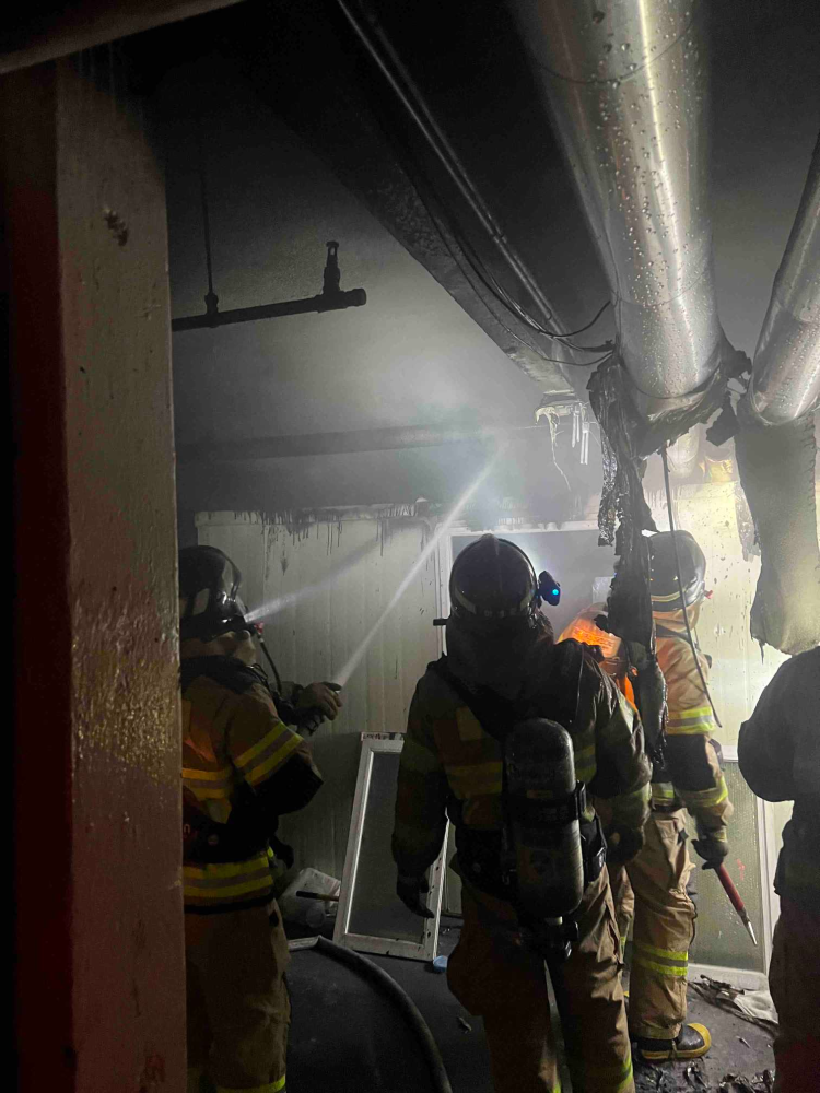 춘천 아파트 휴게실.jpg