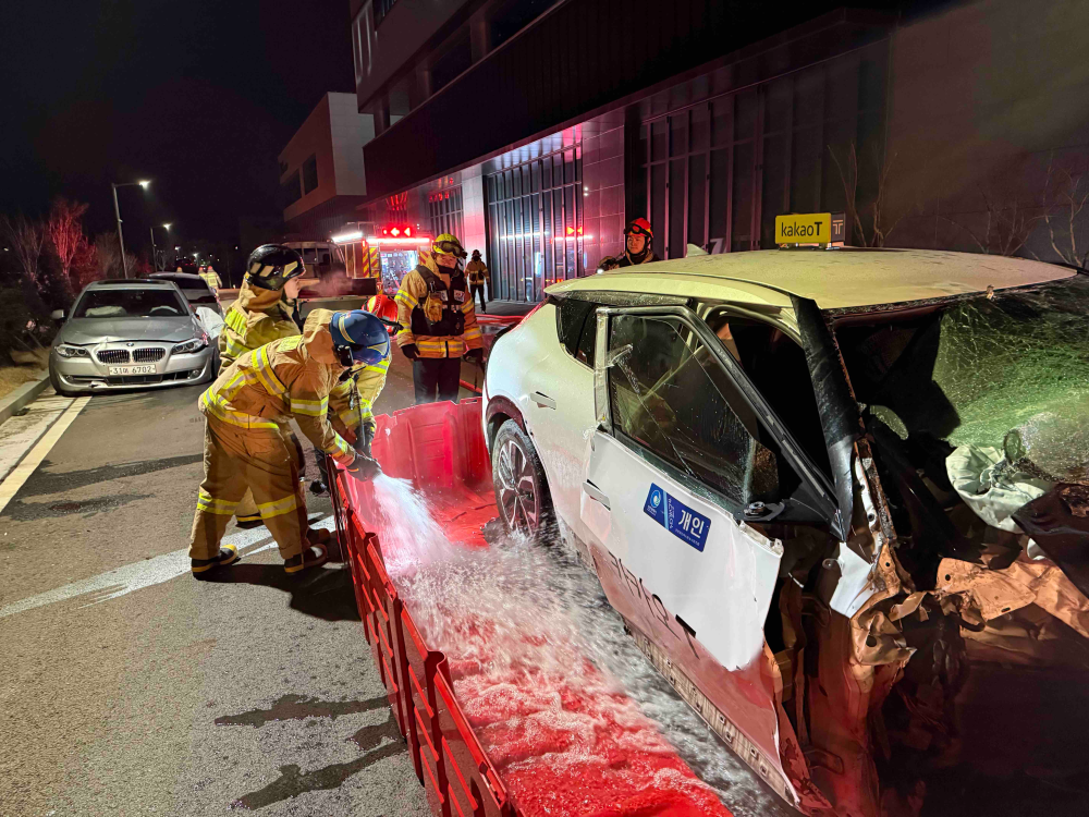 0535 반곡동 전기차 화재.jpg