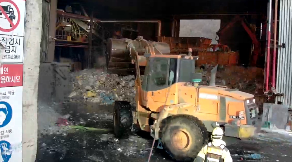 0601 원주 지정면 폐기물공장 화재 (6).jpg