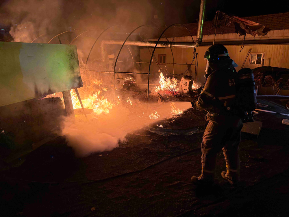 2320 춘천 남산면 백양리 비닐하우스화재-2.jpg