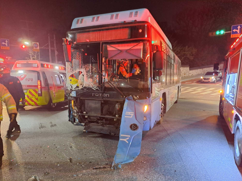 2132 강릉 남문사거리 시내버스 교통사고.jpg