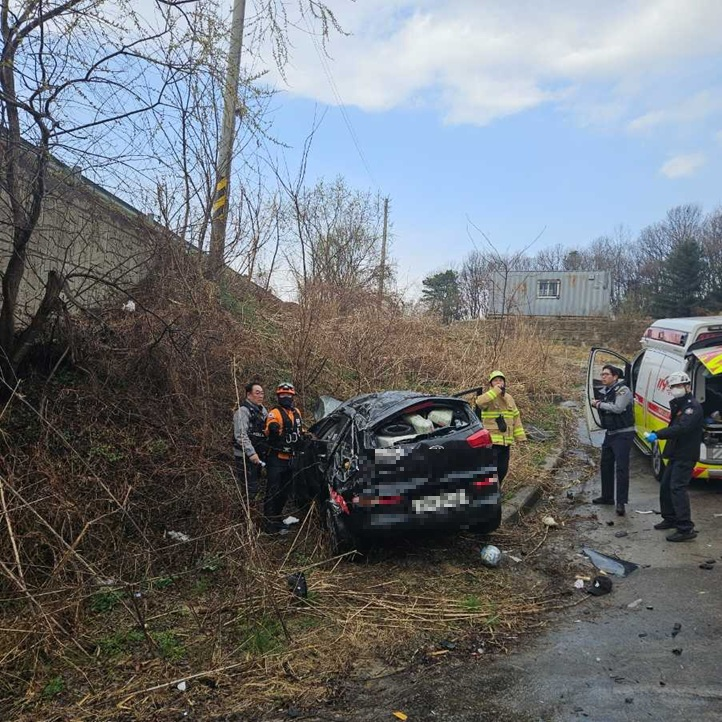 1451 철원 서면 자등리 SUV 단독사고-1.jpg