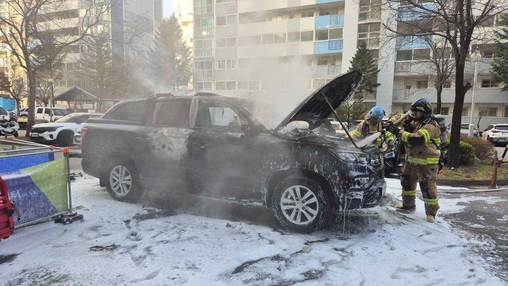 1005 홍천 홍천읍 갈마곡리 차량화재.jpg