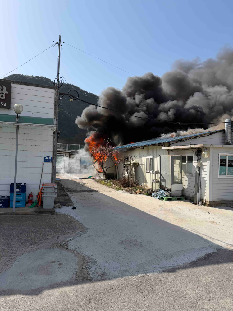 1555 인제 기린면 건물화재.jpg