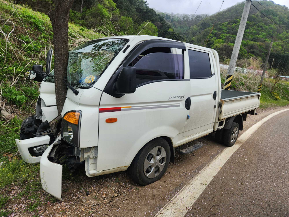 1156 화천 동촌리 차량 단독.jpg