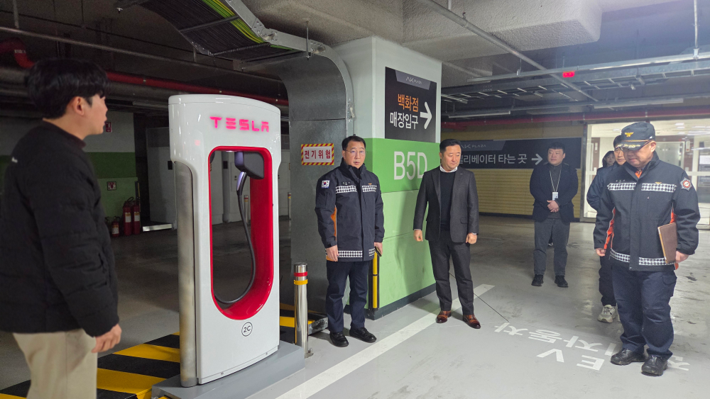 지하 전기차 충전시설 확인.jpg