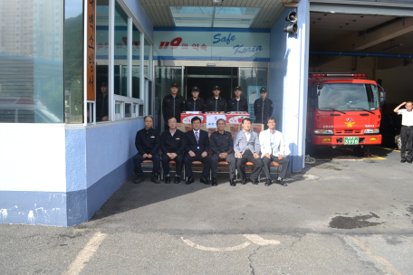 태백시 시의회의장님 추석절을 맞이하여 태백소방서 공익근무요원 격려